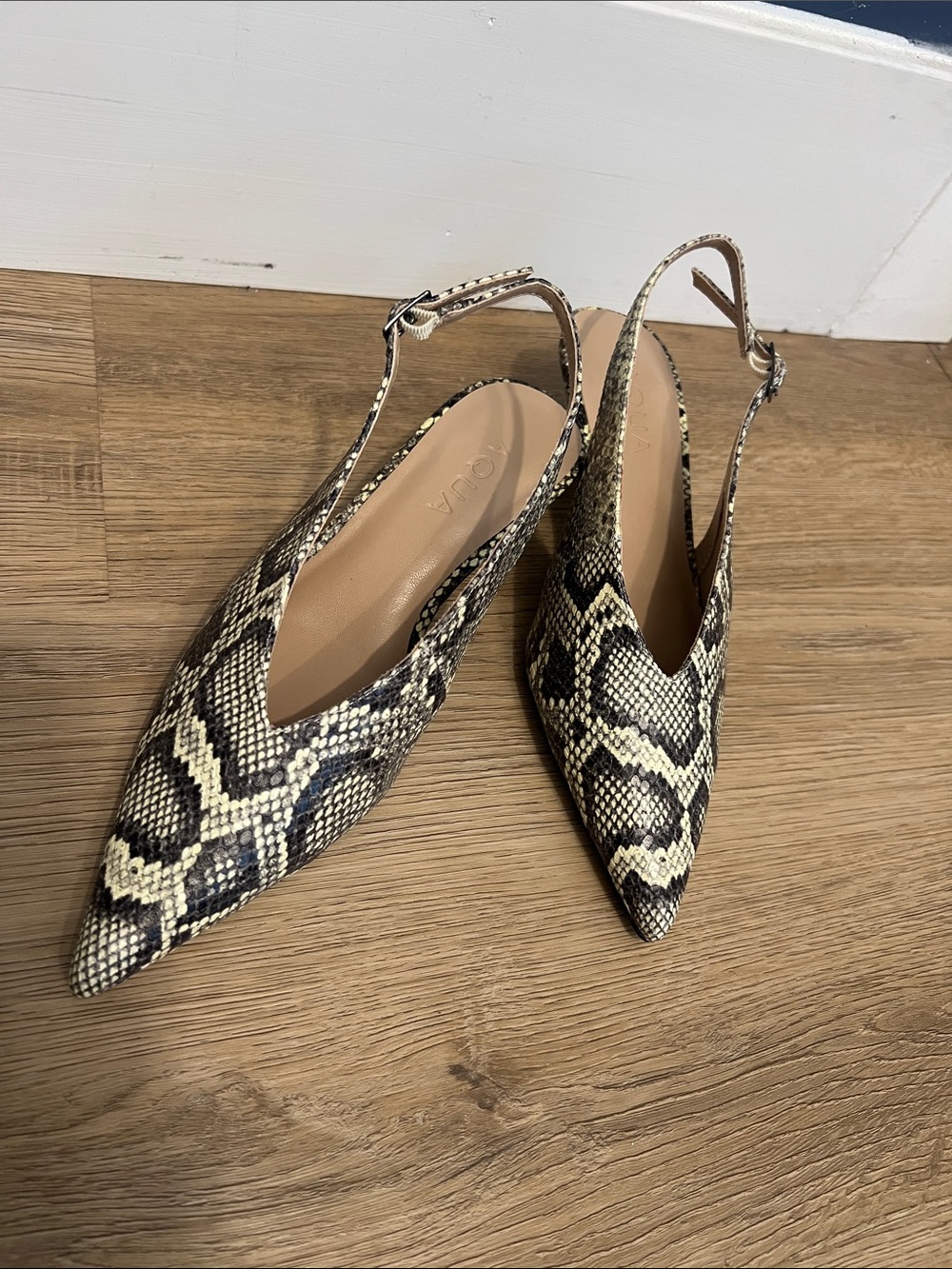 AQUA Women’s Pointed Toe Snake Print Slingback Heels - Picture 2 of 7